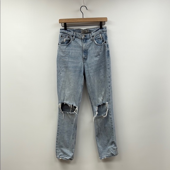 Abercrombie & Fitch The '90s Straight Ultra High Rise Jeans Distressed Denim 27 - Picture 2 of 8
